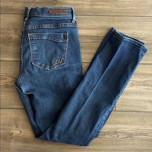 Express mid rise skinny jeans. Regular cut.
